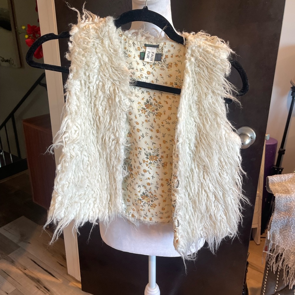 Fur vest
